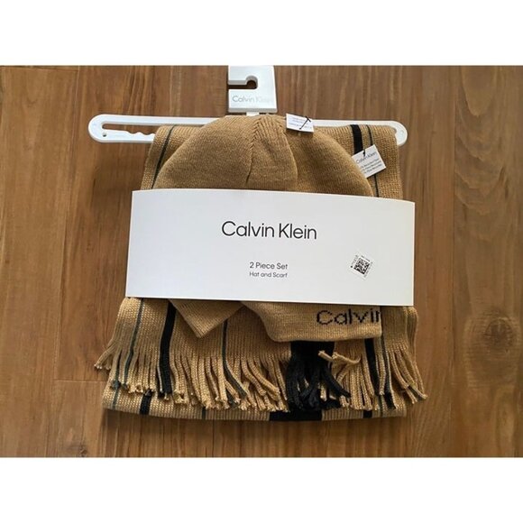Calvin Klein 2 Piece Hat and Scarf Set